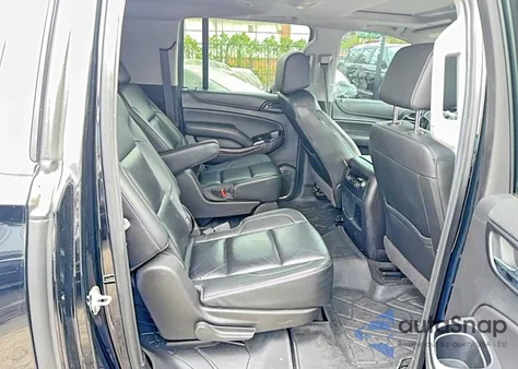 2020 Chevrolet Suburban K1500 Lt z USA, uszkodzony, nr VIN 1GNSKHKC9LR249221